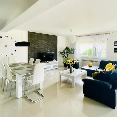 度假居 U Gosi 扎托尔